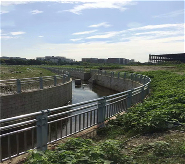 贵州不锈钢复合管河道景观护栏
