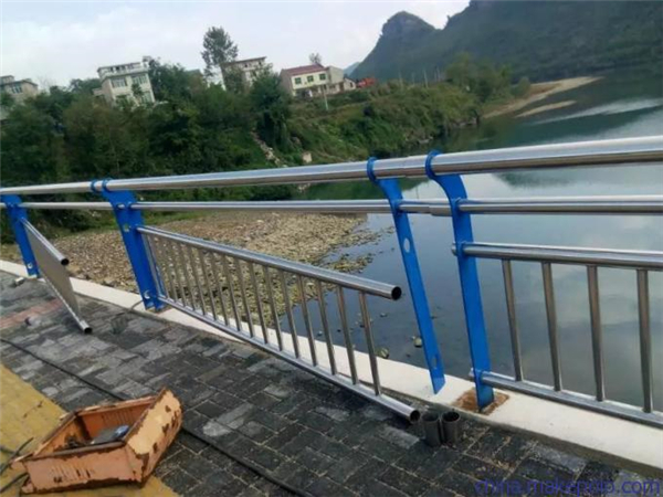 贵州不锈钢复合管护栏是一种卓越的防护材料